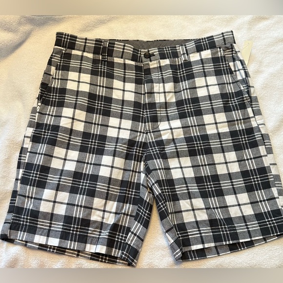Men Shorts - Picture 1 of 8